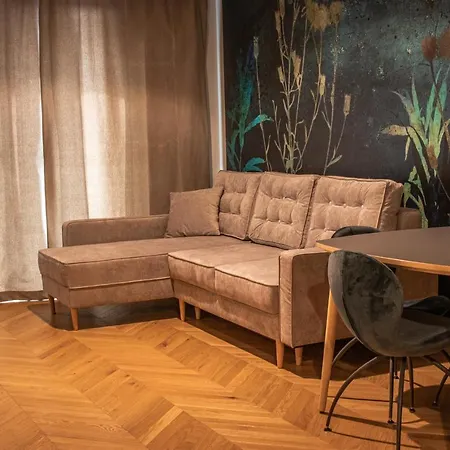 Urban Space 86 - Free Parking * Wrocław