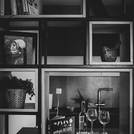 Urban Space 86 - Free Parking * Wrocław