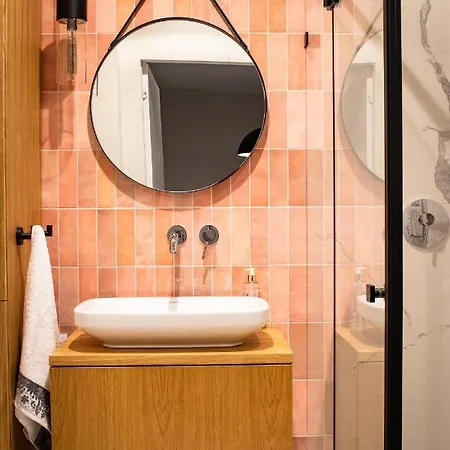 Urban Space 86 - Free Parking * Wrocław